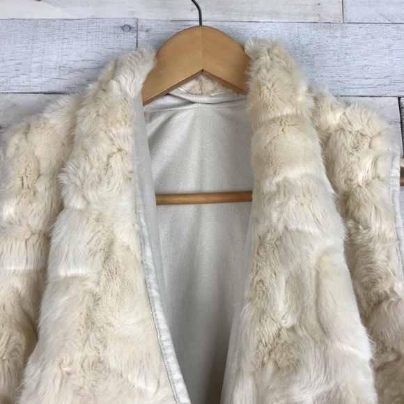 Kut from the Kloth Cream Faux Fur Drape Vest Small - Picture 3 of 6